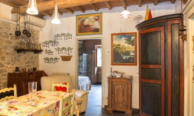 Pontremoli Autre | appartement avec piscine dans les collines de Pontremoli