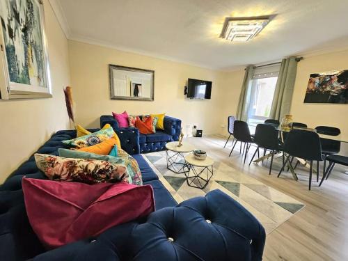 Kirkliston Appartement | 4 bed house With 6 Beds