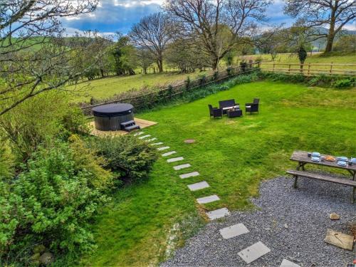 Llandovery Maison | 4 Bed in Llandovery 82440