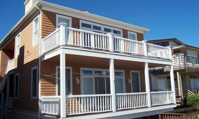 South End Copropriété | 4 bedroom 2.5 bath updated condo!