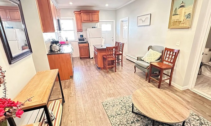East Somerville Appartement | Brand New 4 BR, parking gratuit, à proximité des transports en commun, à proximité de Boston et Cambridge