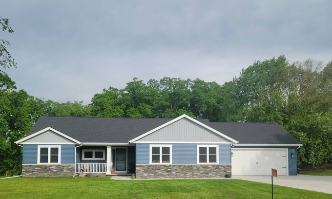 Pickett Maison | 4 Bedroom 3 Bath Ranch - Just Outside Oshkosh