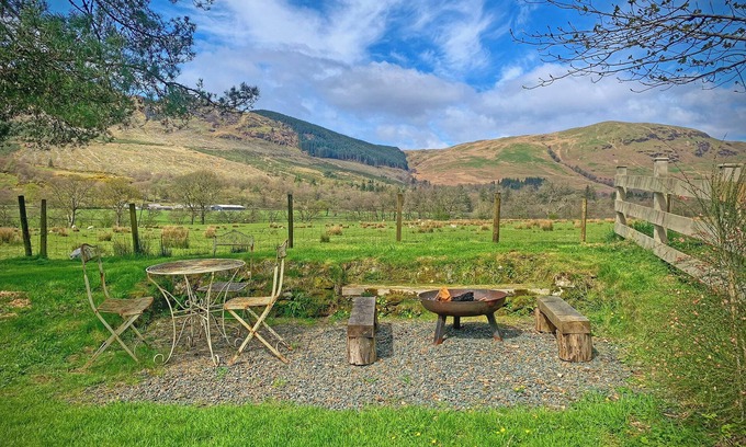 Colintraive Cottage | 4 bedroom accommodation in Colintraive, near Tighnabruaich