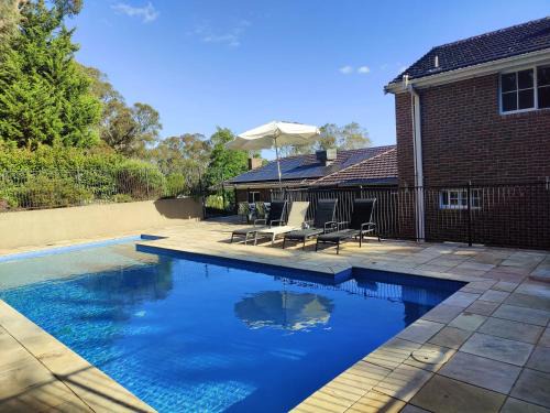 Lower Plenty Appartement | 4-bedroom Acre Retreat with Pool & Garden - Pets and Long Stays Welcome