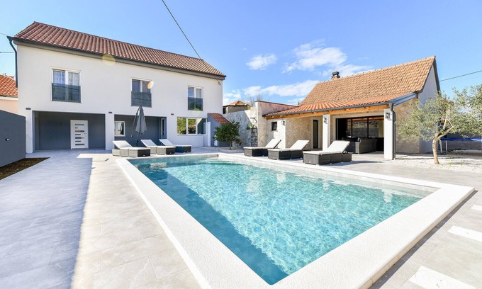Skabrnja Maison | Superbe maison de 4 chambres à Prkos