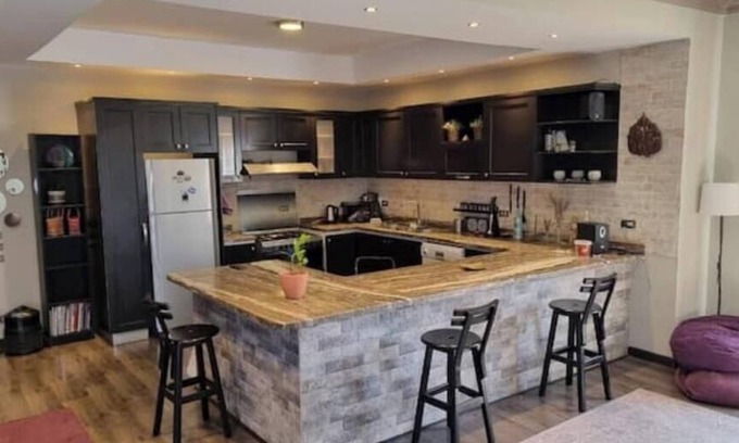 Sheikh Zayed City Appartement | 4-bedroom apartment in charming Beverly Hills with pool