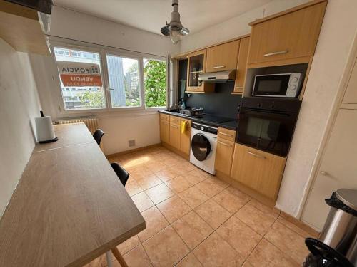 Bourg Pelousiere Appartement | 4 bedroom apartment