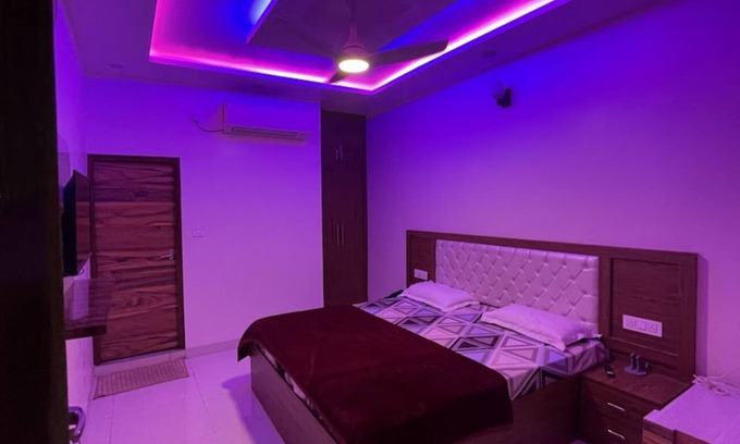 Fatehgarh Lit Et Petit-Déjeuner | 4-bedroom bed & breakfast in charming Farrukhabad with WiFi, AC