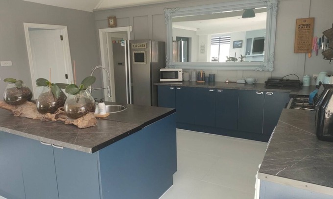 Fenit Maison | 4-bedroom Country Bungalow w/Stunning Views of Fenit Island & Barrow Golf Club
