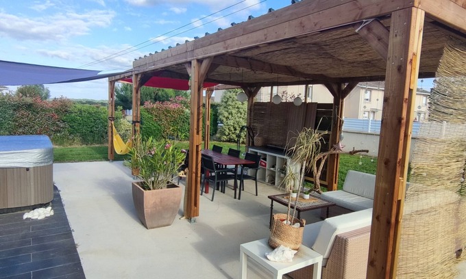 Carignan-de-Bordeaux Maison | Maison 4 chambres à 15 min Bordeaux et des grands chateaux et 45 min de l'océan