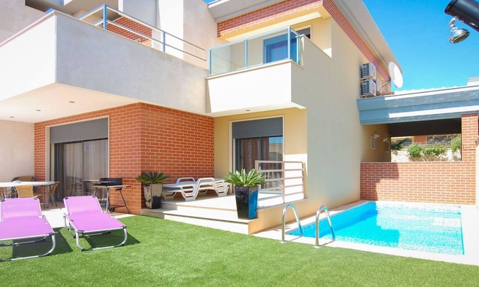Mosqueira Villa | 4 chambres, villa de vacances avec piscine, golf à proximité à Albufeira