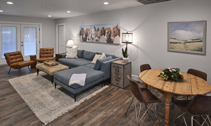 Johnson City Maison | 4-bedroom home 2 blocks from downtown