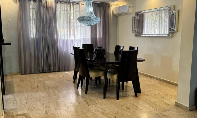 Viejo Arroyo Hondo Maison | 4-bedroom house in beautiful Santo Domingo with picuzzi, WiFi, Live the dream