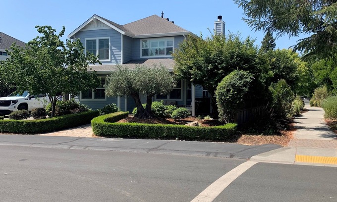Yountville Maison | 4-bedroom house in peaceful Yountville with AC, WiFi.