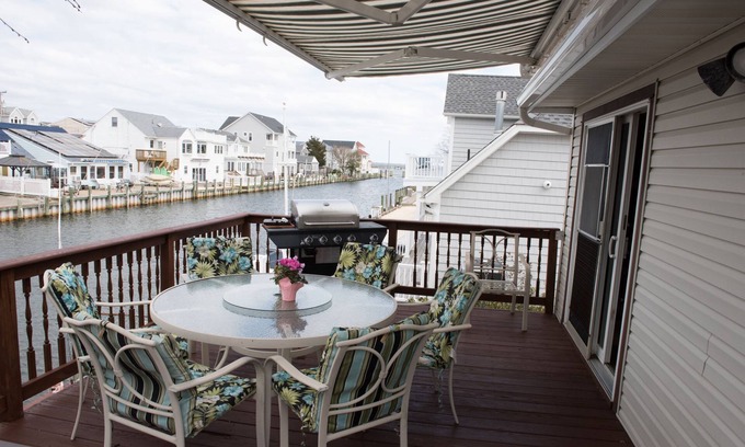 Bayville Maison | 4 bedroom house with gorgeous views of Barnegat Bay and 71 foot bulkhead
