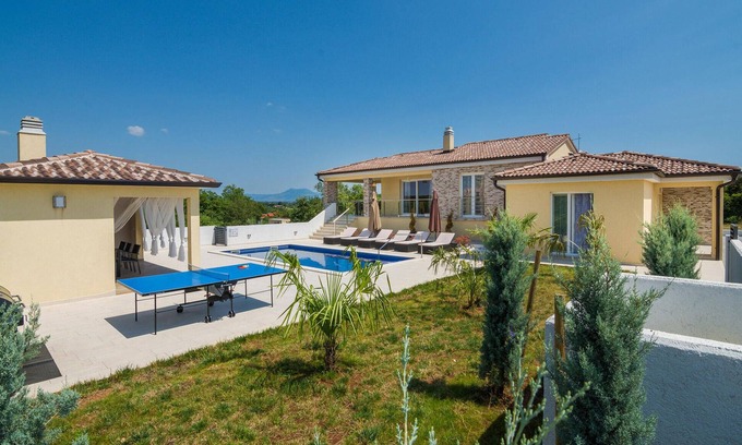 Rogocana Maison | Belle maison de 4 chambres à Kapelica