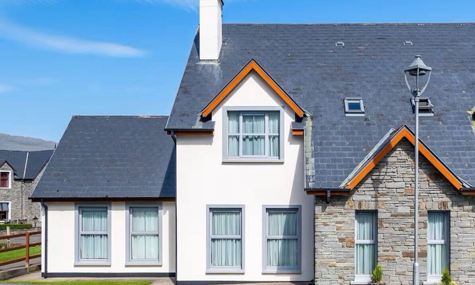 Kenmare Maison | Belle grande maison de 4 chambres avec accès à la piscine et au centre de loisirs inclus