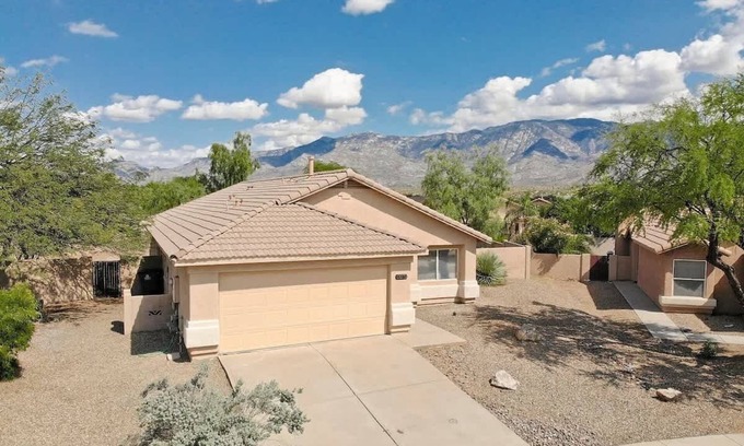 Rancho Vistoso Maison | 4 Bedroom Retreat in the Heart of Oro Valley
