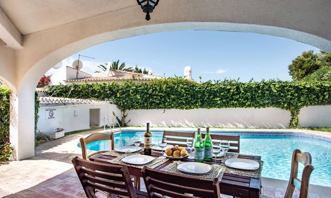 Areias de Sao Joao Villa | 4 Bedroom Villa directly on Albufeira STRIP Private Pool