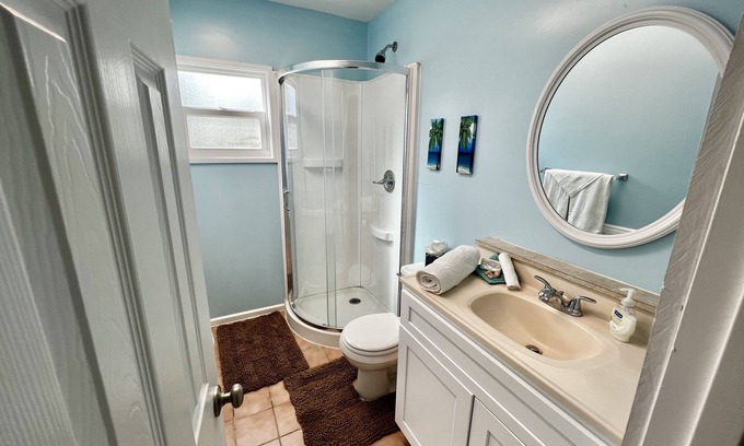 Treasure Cay Maison | 4 bedroom with dock Black Sound - Sleeps 8