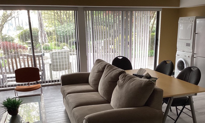 West Vancouver Villa | 4 bedrooms suite surrounded by lots famous tourist attractions!