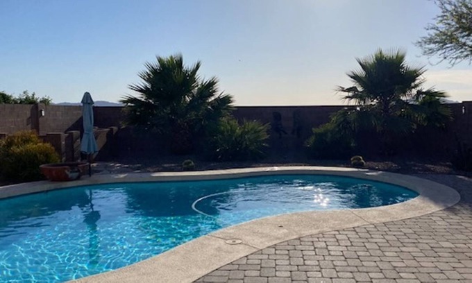 Maricopa Maison | Nouveau 4 Br + loft 2000 SQ Dog friendly home with ***** Heated Pool **********