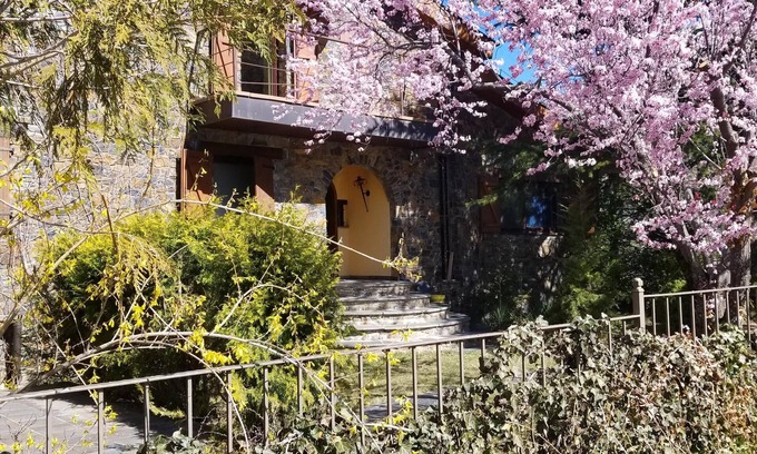 Sant Julia de Loria Chalet De Ski | 4 HAB. HERMOSO CHALET TRADICIONAL ANDORRA ELS COM