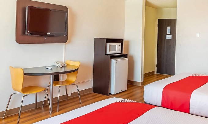 Shelby Hôtel | 4 Budget-Friendly Units, Free Parking Onsite, Minutes to Williamson Park