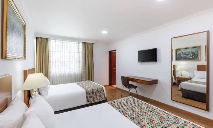 Calle 100 Hôtel | 4 Elegant Units! FREE Parking, City Views, Minutes to Parque de la 93