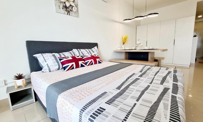 Subang Jaya Appartement | 4 Guest Studio Subang Jaya SS15 Courtyard First Subang LRT SS15 Subang Jaya Medical Center Subang Parade Nu Empire Subang Inti College Taylors College