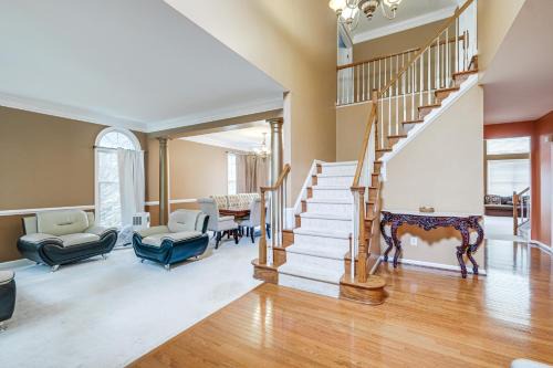 Herndon Maison | 4 Mi to Dulles Airport Spacious D C Area Home
