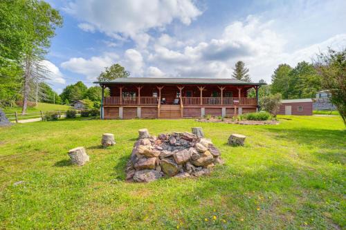 Newland Maison | 4 Mi to Grandfather Mountain Cabin in Newland!