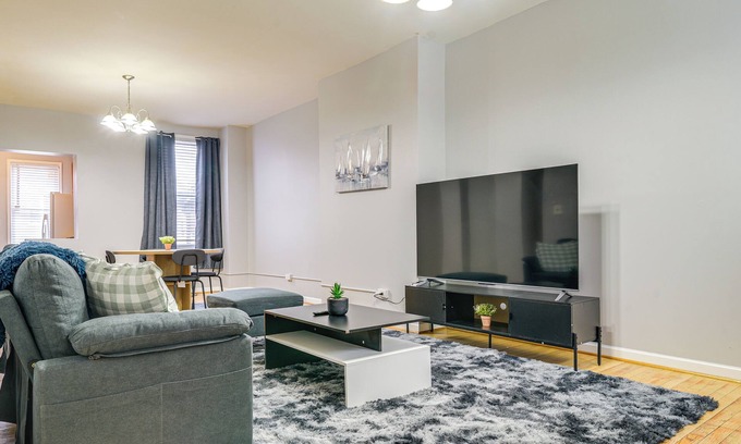 Downtown Baltimore Maison | 4 Mi to Inner Harbor & JHU: Baltimore Townhome!