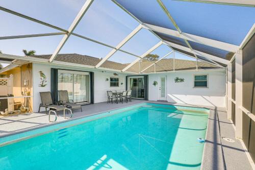Villas Maison | 4 Mi to Lakes Park Family Home in Fort Myers!