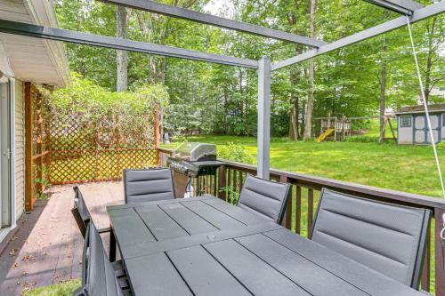 Park Forest Village Maison | 4 Mi to Penn State Suburban Happy Valley Home