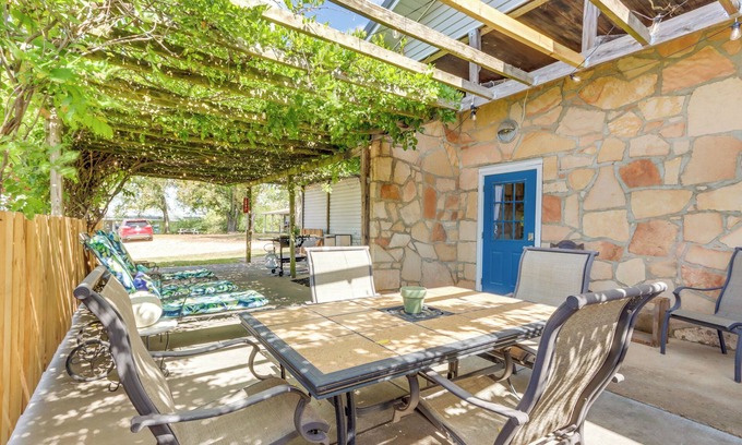 Hermitage Maison | 4 Mi to Pomme De Terre Lake: Large Home w/ Patio!