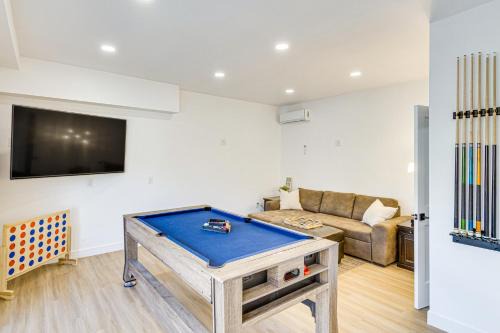 View Park-Windsor Hills Maison | 4 Mi to SoFi Stadium Pet-Friendly LA Area Home