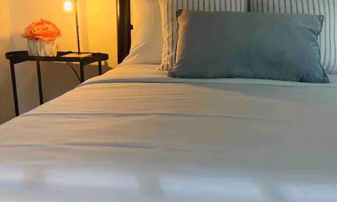 Hipodromo Appartement | 4 people, 2 Full beds (bunk beds), AC, 1 bedroom, bathroom and kitchen.