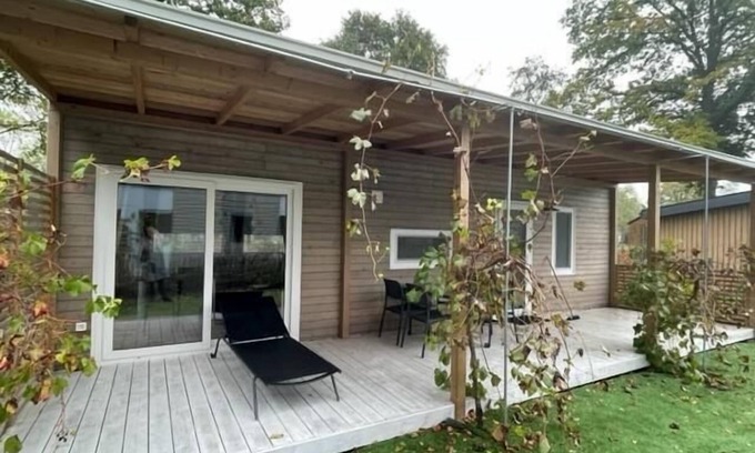 Biddinghuizen Maison | 4 pers. chalet with 2 bedrooms and terrace