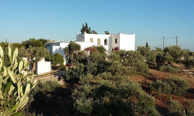 Cisternino Appartement | 15% de réduction! 4 personnes, 1er étage, terrasse commune de 9 mètres, piscine et tennis