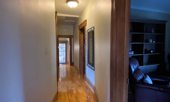 Southampton Appartement | 4 Person, Downtown Southampton, Upper Level Apartment
