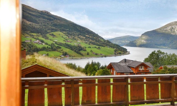 Olden Maison | 4 person holiday home in olden
