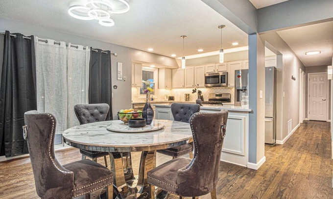 Omaha Maison | Cozy Home next to Immanuel Hospital