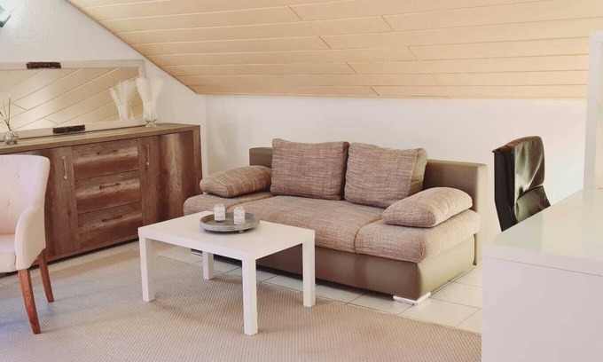 Langensteinbach Appartement | 4-room apartment with balcony & parking space - central & quiet
