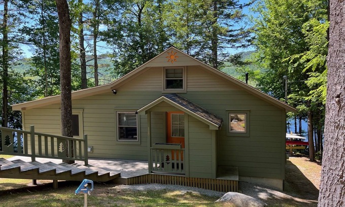Greenwood Maison | 4 season lakefront house on Twitchell Pond, private dock- near skiing