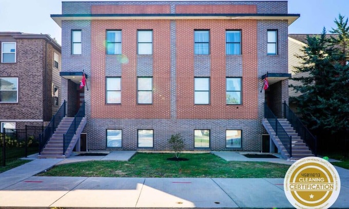 Central West End Maison | 4-Unit Building | Sleeping for 34 / ABODEbucks