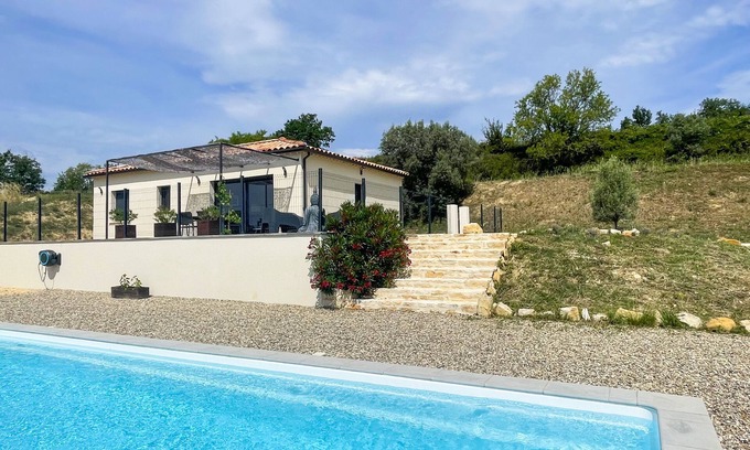 Brujas Villa | Villa 4* avec 2 chambres climatisation et piscine privée