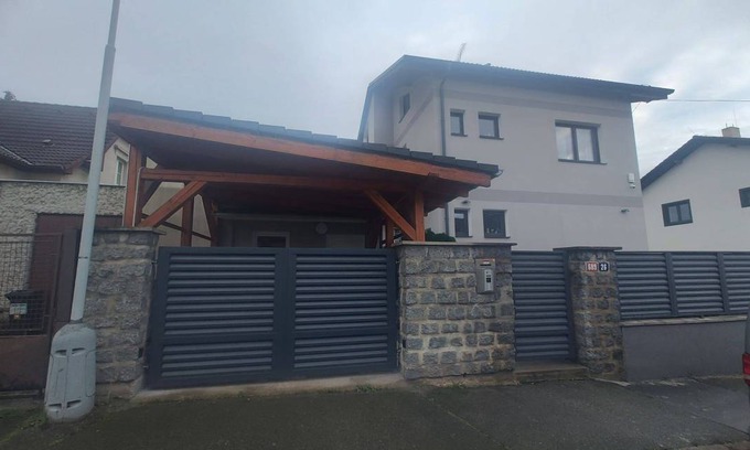 Prague 12 Appartement | 40 m² Appartement ∙ 1 chambre ∙ 2 personnes