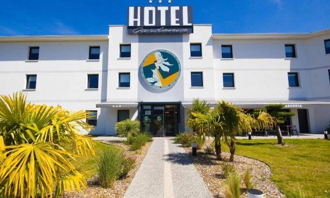Eysines Hôtel | 40 m² Hôtel ∙ 127 personnes