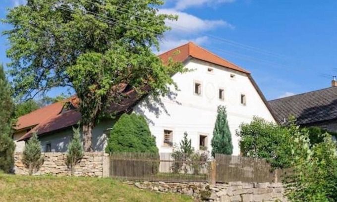 Clunek Autre | 400 m² Logement ∙ 4 chambres ∙ 8 personnes